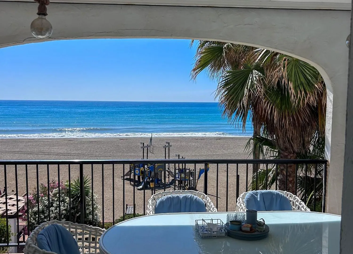 Luxurious 3 Bedroom Apartment Beachfront Manilva