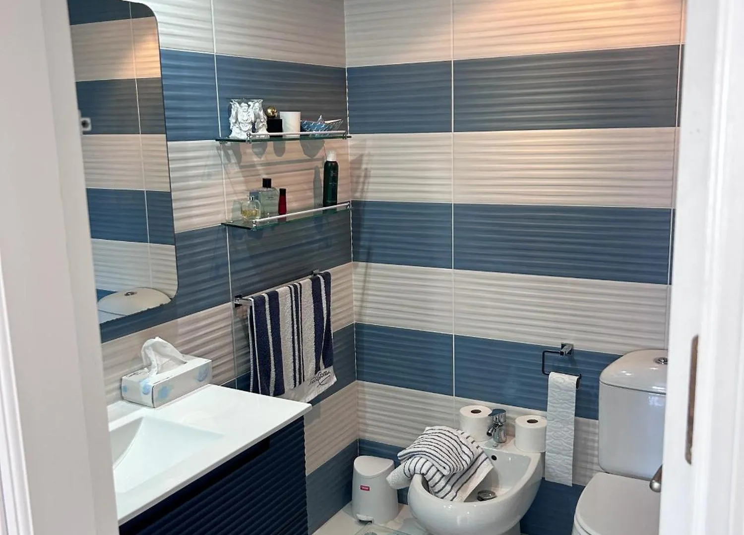 Luxurious 3 Bedroom Apartment Beachfront 马尼尔瓦