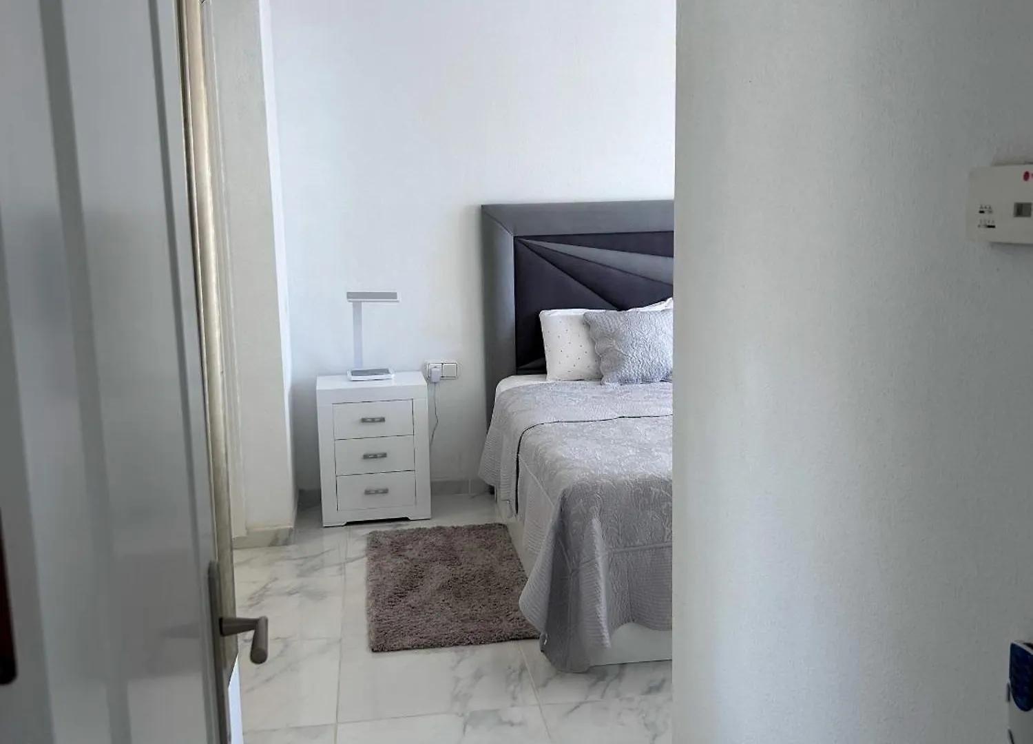 Luxurious 3 Bedroom Apartment Beachfront 马尼尔瓦 0*,